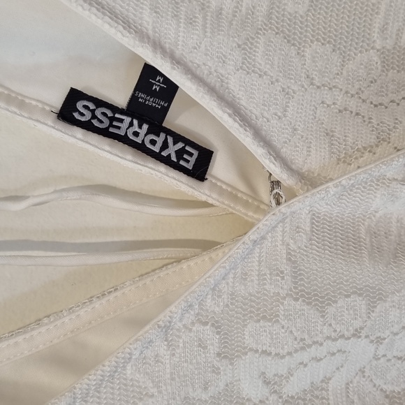 BNWT Express cream lace romper size M - Picture 5 of 8